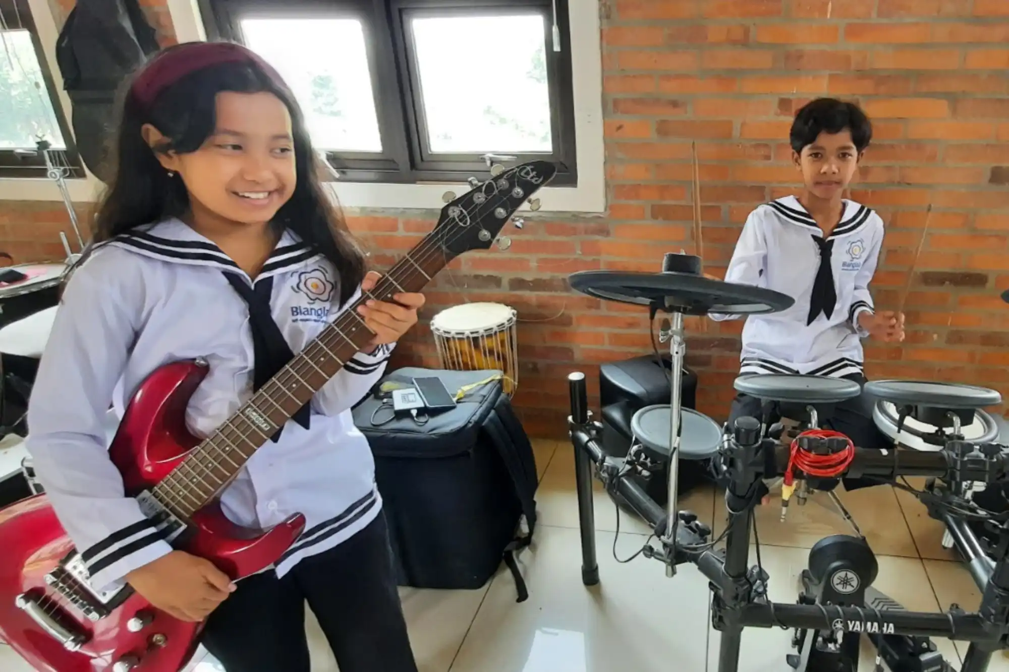band (1)