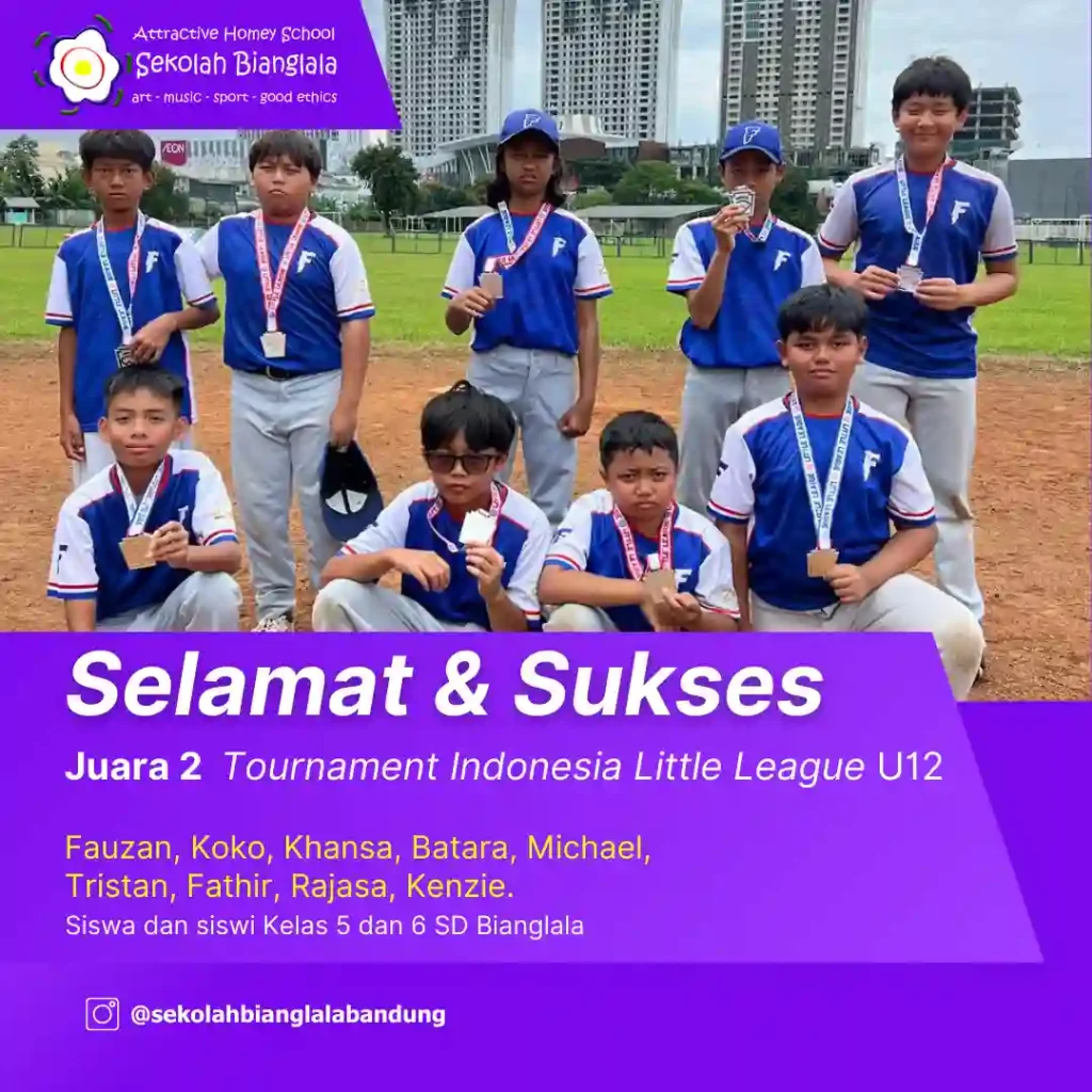 ungu dan putih modern ucapan juara umum instagram post (61)